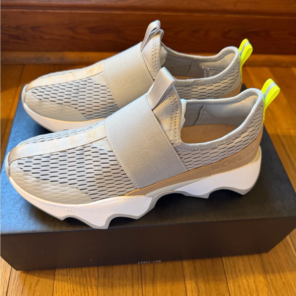 Sorel Kinetic Impact II Strap Sneaker
(Women) Gray slip on - Size 8.5